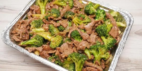 Beef and  Broccoli Tray