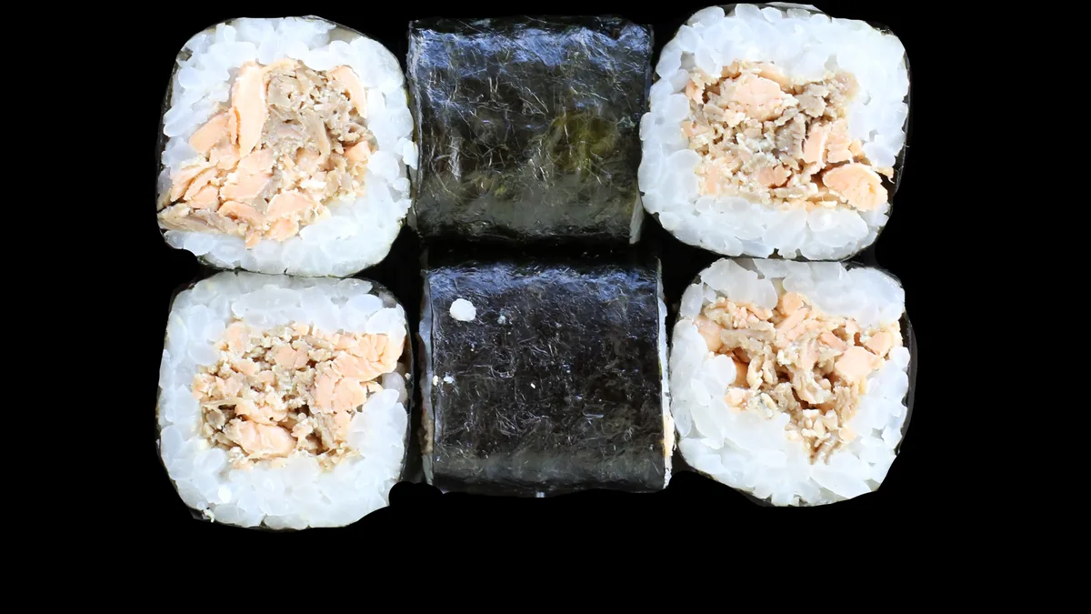 Maki grill salmon