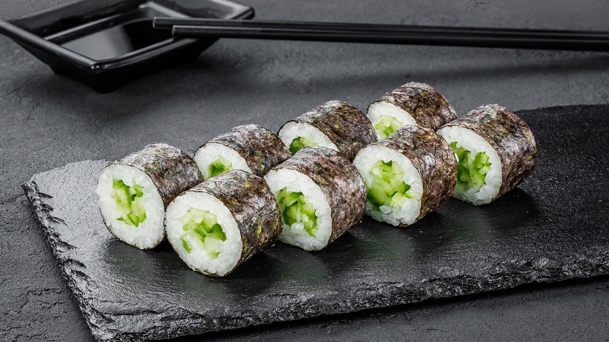 Uborkás maki (8 db)
