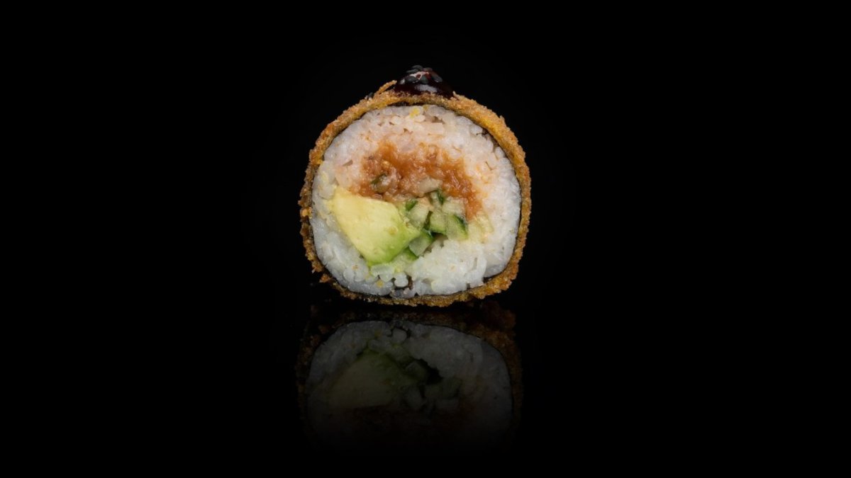 32. Premium Crispy Lachs Roll