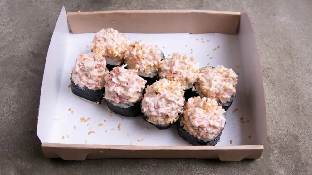 Suşi Salat Roll (10 ədəd)