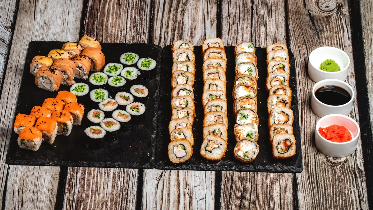 Family Set (72 əd.) + Coca-Cola 1 L 👨‍👩‍👧‍👦🍱