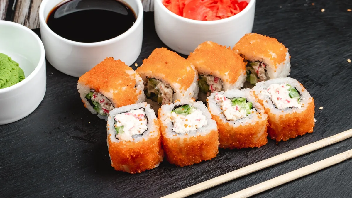 Klassik Kaliforniya Roll (BİŞMİŞ SUŞİ ROLLAR)