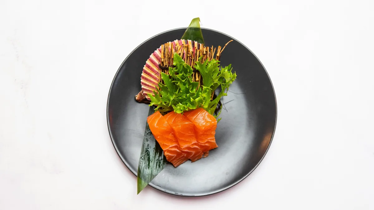 Sashimi salmon