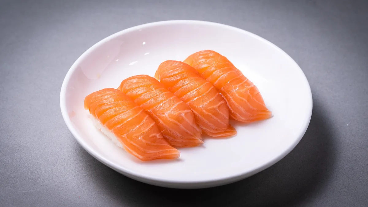 Nigiri Salmon