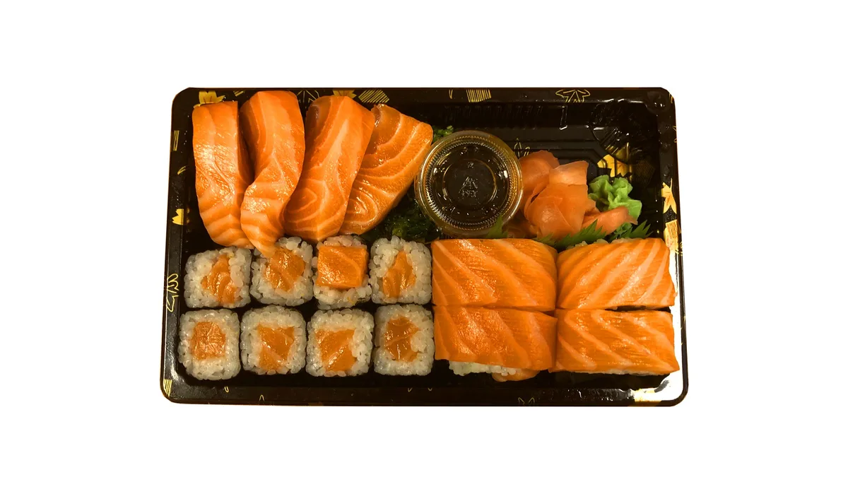 564. Set 16ks: losos maki, skin roll losos, sashimii losos