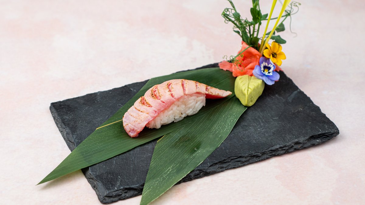 Nigiri Tuna flambirana
