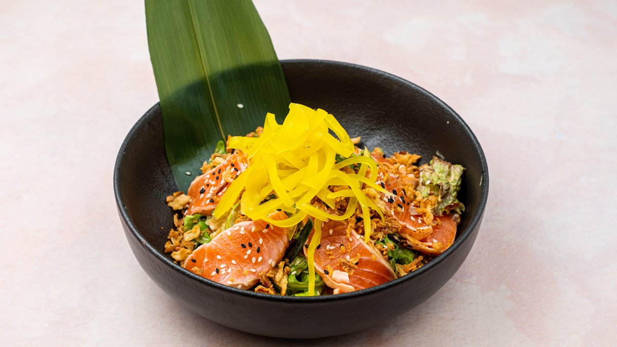 Salata losos (tataki)