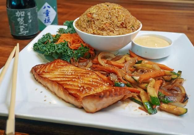 HIBACHI SALMON