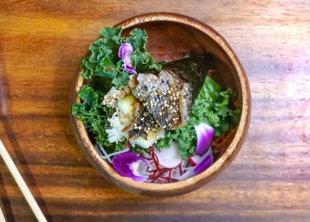 SALMON SKIN TEMAKI