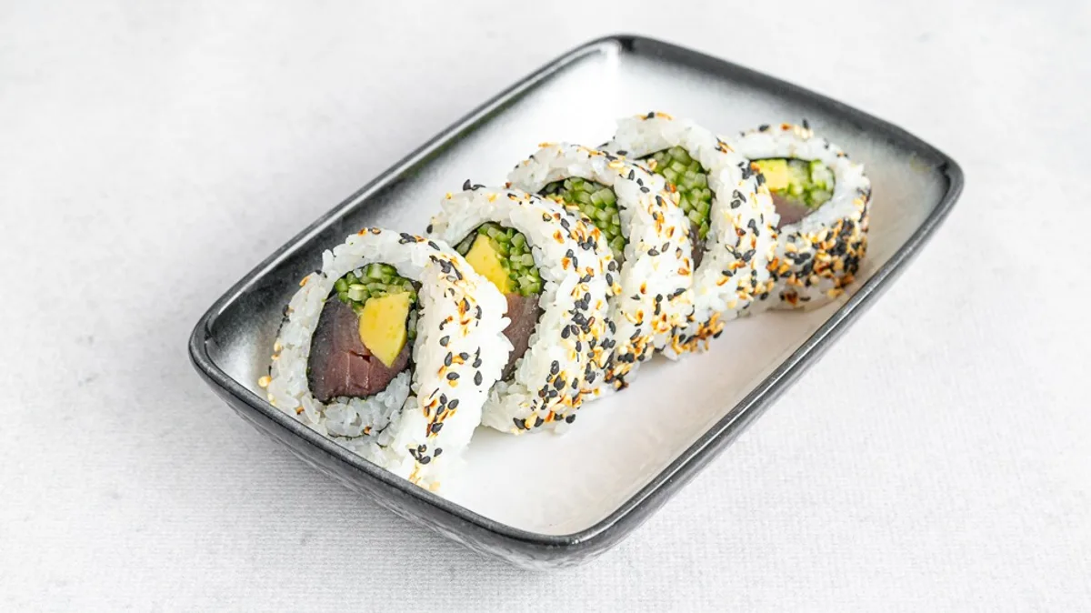 Maguro uramaki