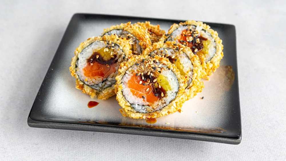Sake almond futomaki
