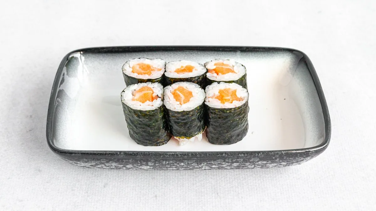 Salmon maki