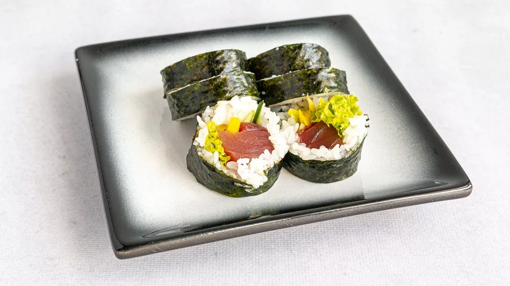 Spicy maguro futomaki 🌶