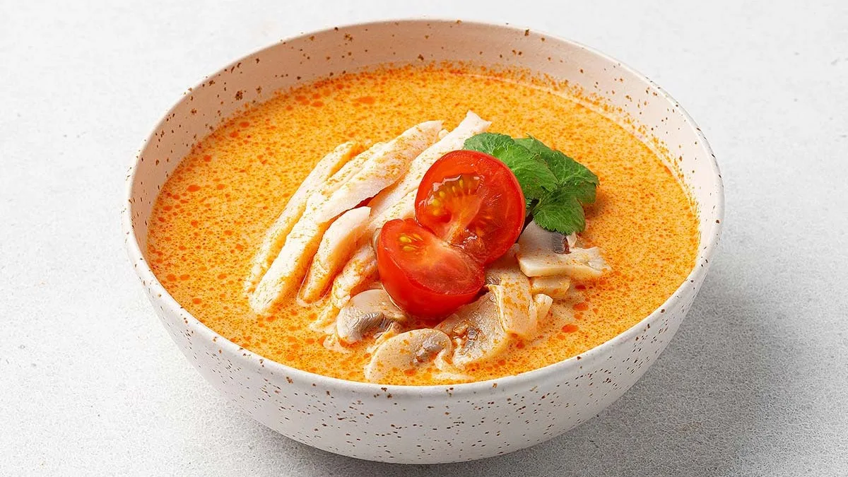 Tom Yam z kurczakiem