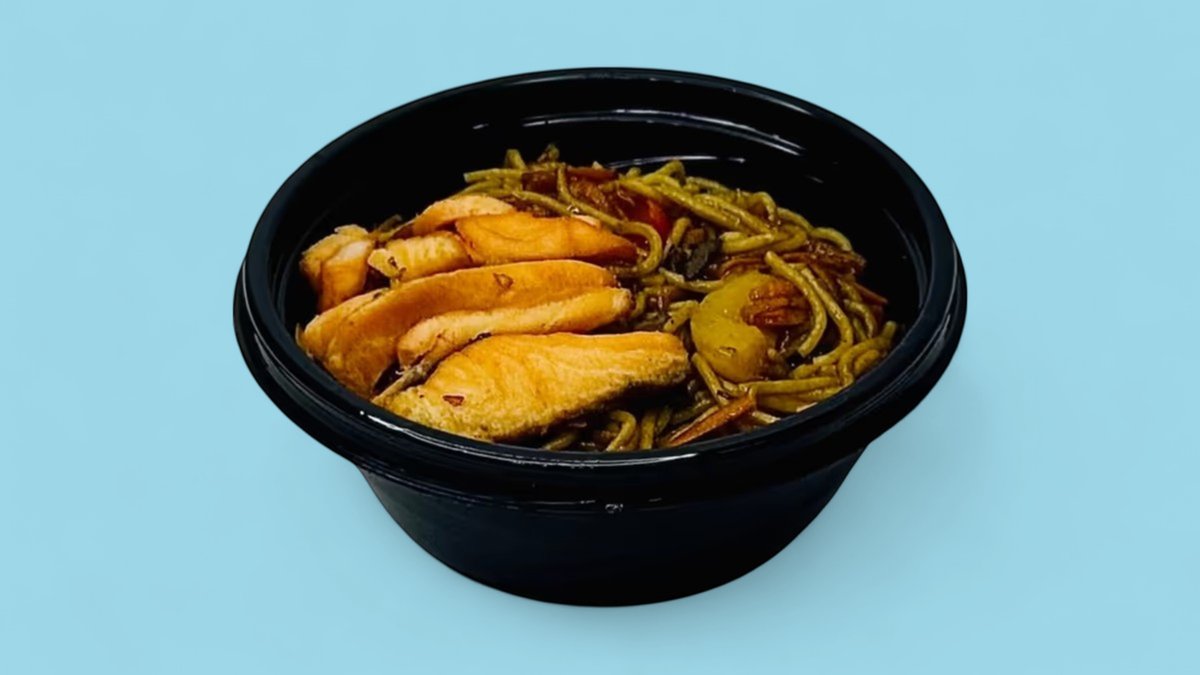 Yumurtalı noodle Salmon