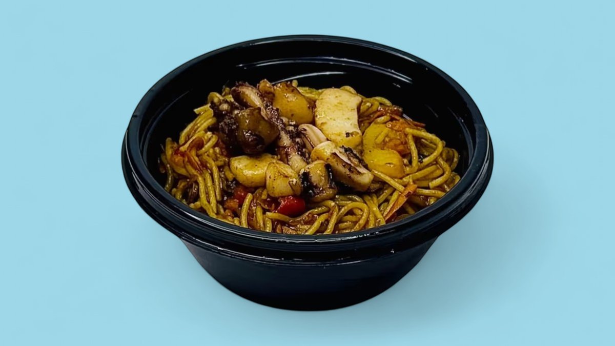 Yumurtalı noodle Seafood