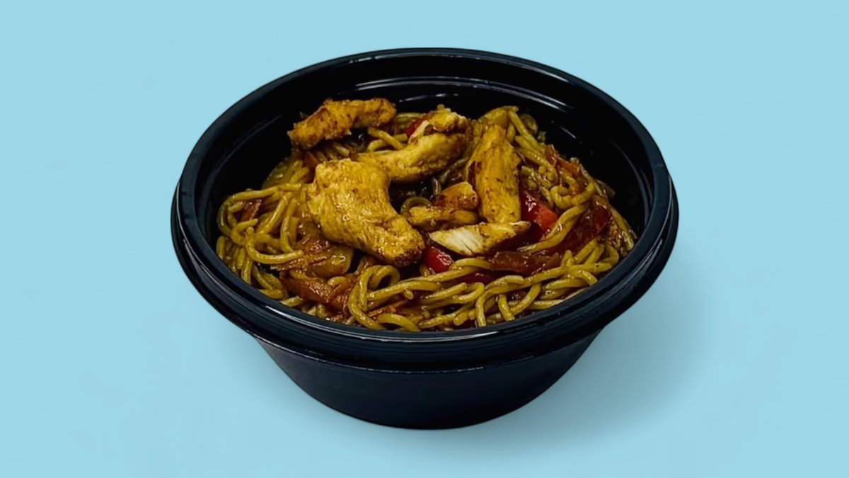 Yumurtalı noodle Toyuqlu