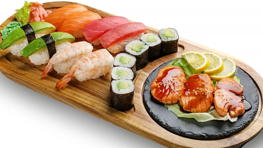 J25 Grillezett lazac sushi mix tál