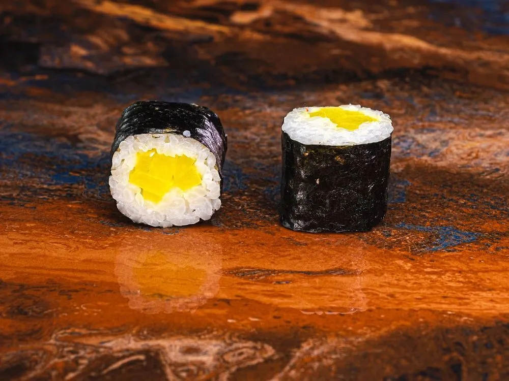 HOSOMAKI Z OSHINKO