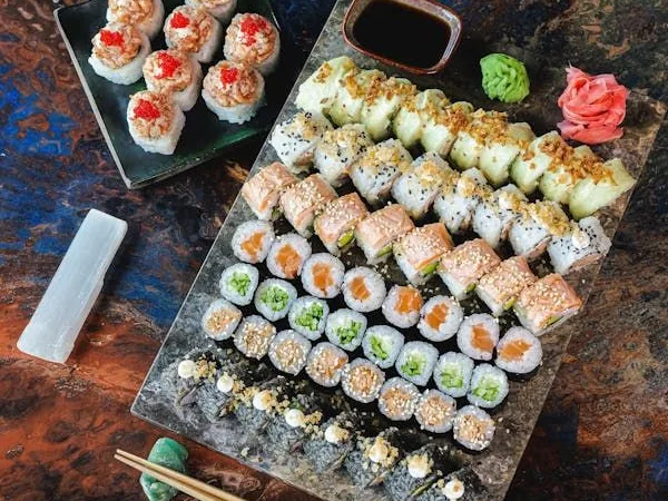 MIX SUSHI WORLD - 66 SZT.