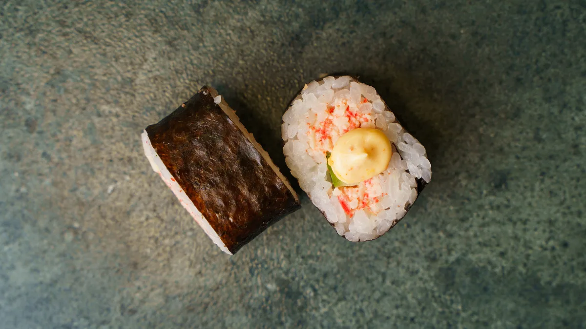 Hosomaki Spicy Seafood (2 stk)