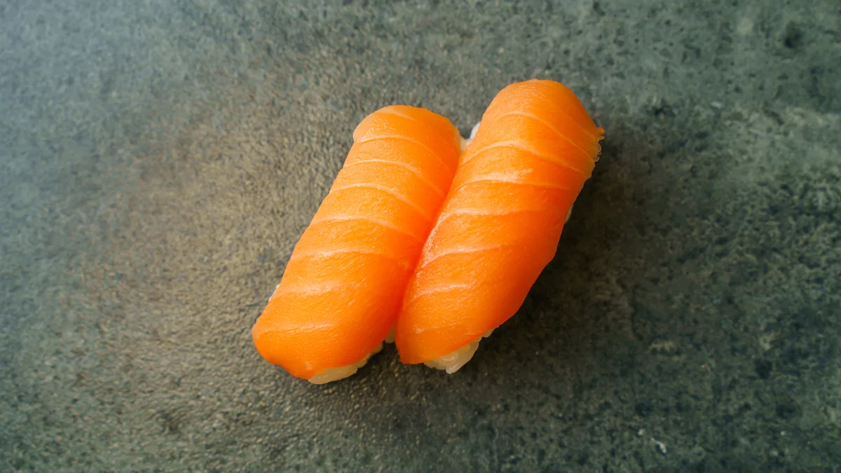 Nigiri Laks (2 stk)