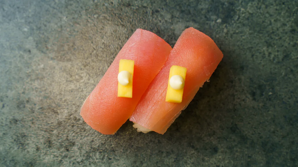 Nigiri Tun Mango (2 stk)