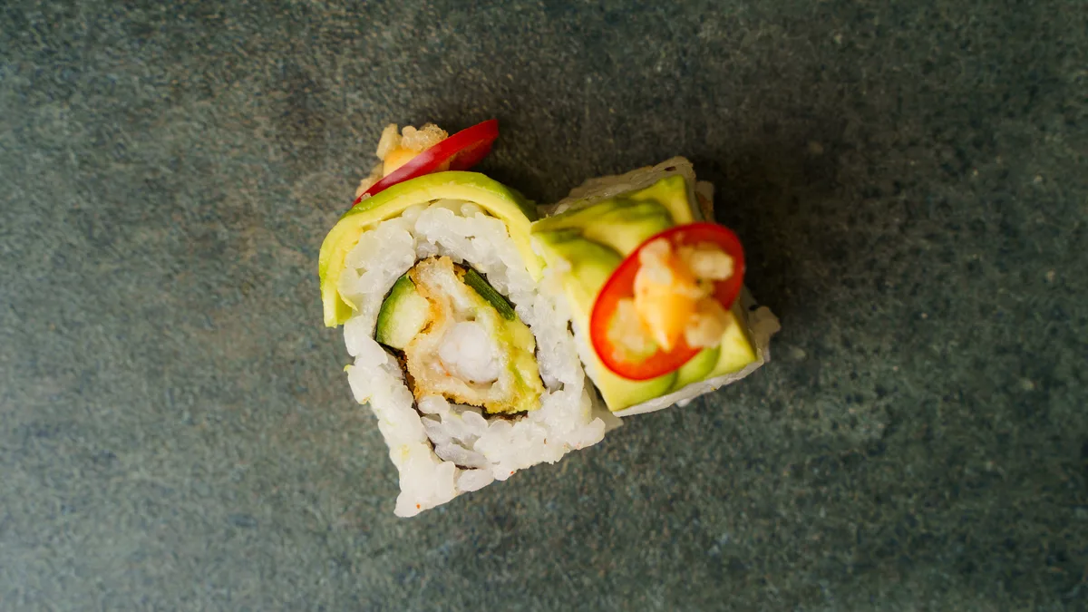 Uramaki Avocado Tempura Hot (2 stk)