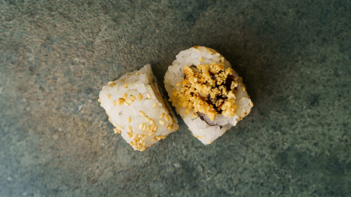 Uramaki Chicken Nuts (2 stk)
