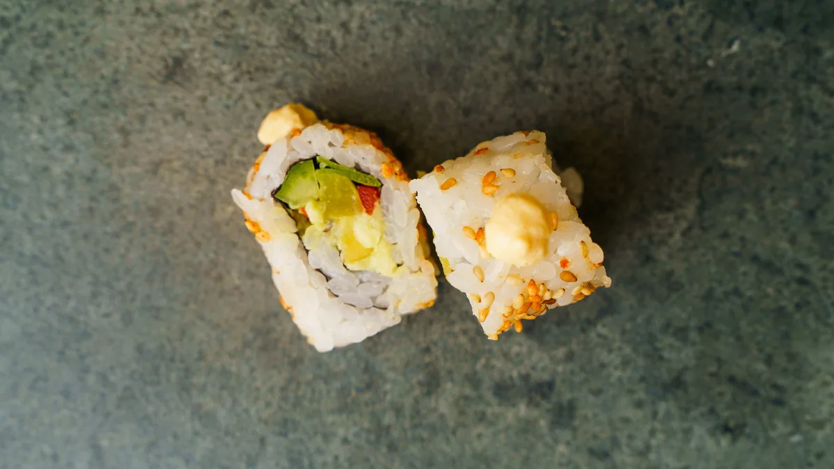 Uramaki Veggie Royal (2 stk) (V)