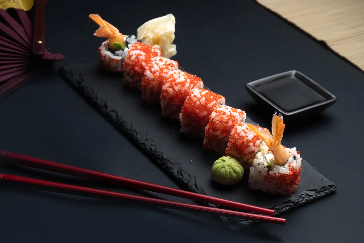 Boston roll (8 pcs) + Coca Cola (1 pcs)