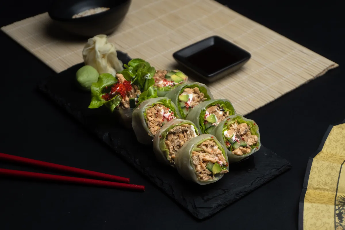 Grilled salmon rice paper roll