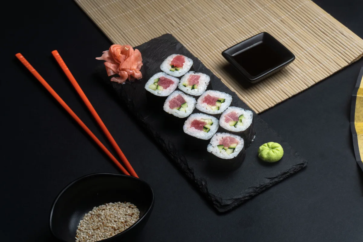 Maki tuna cucumber roll