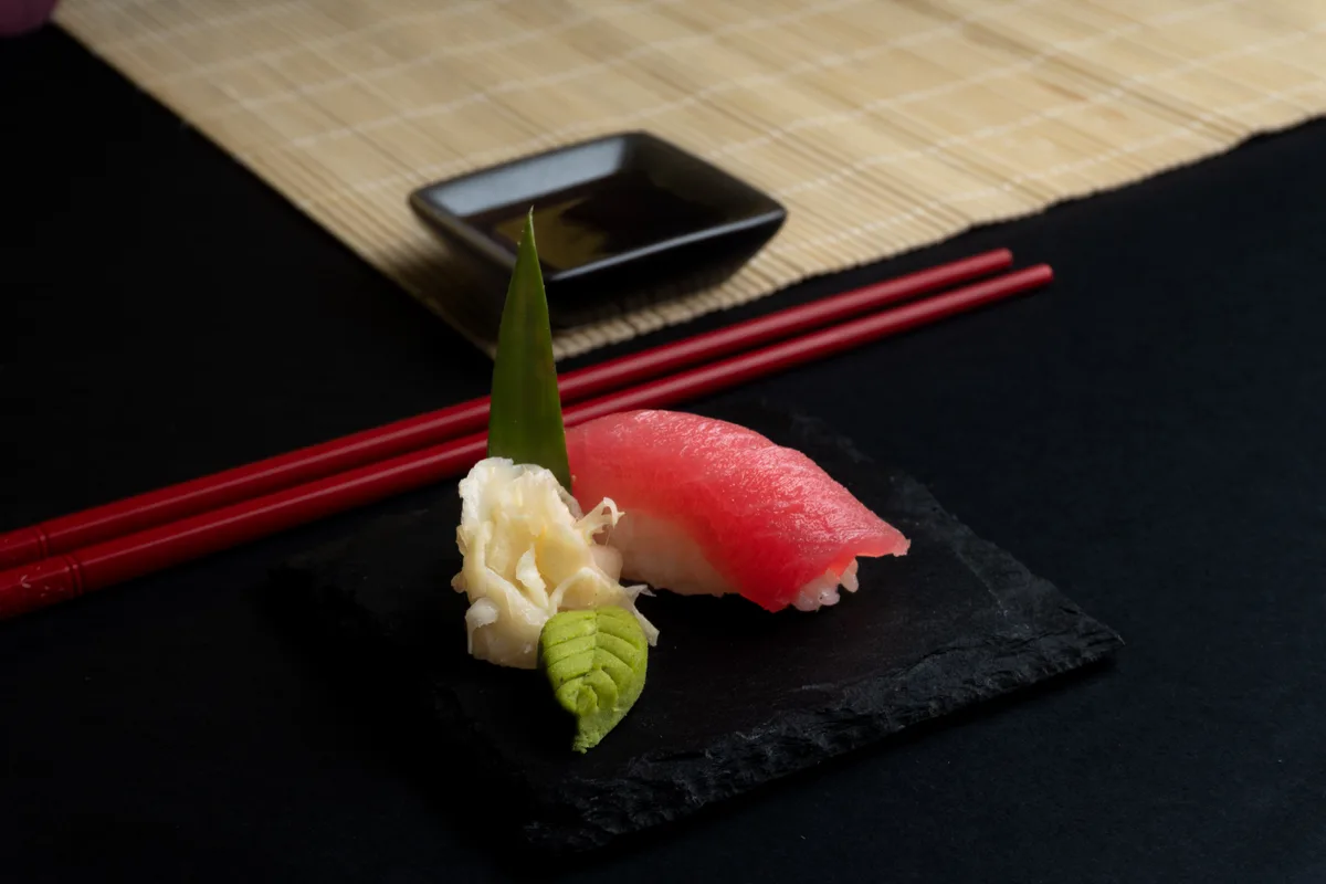 Nigiri tuna