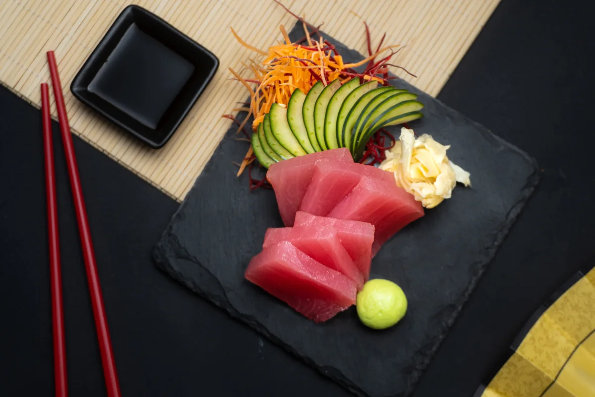 Sashimi tuna (6 pcs)