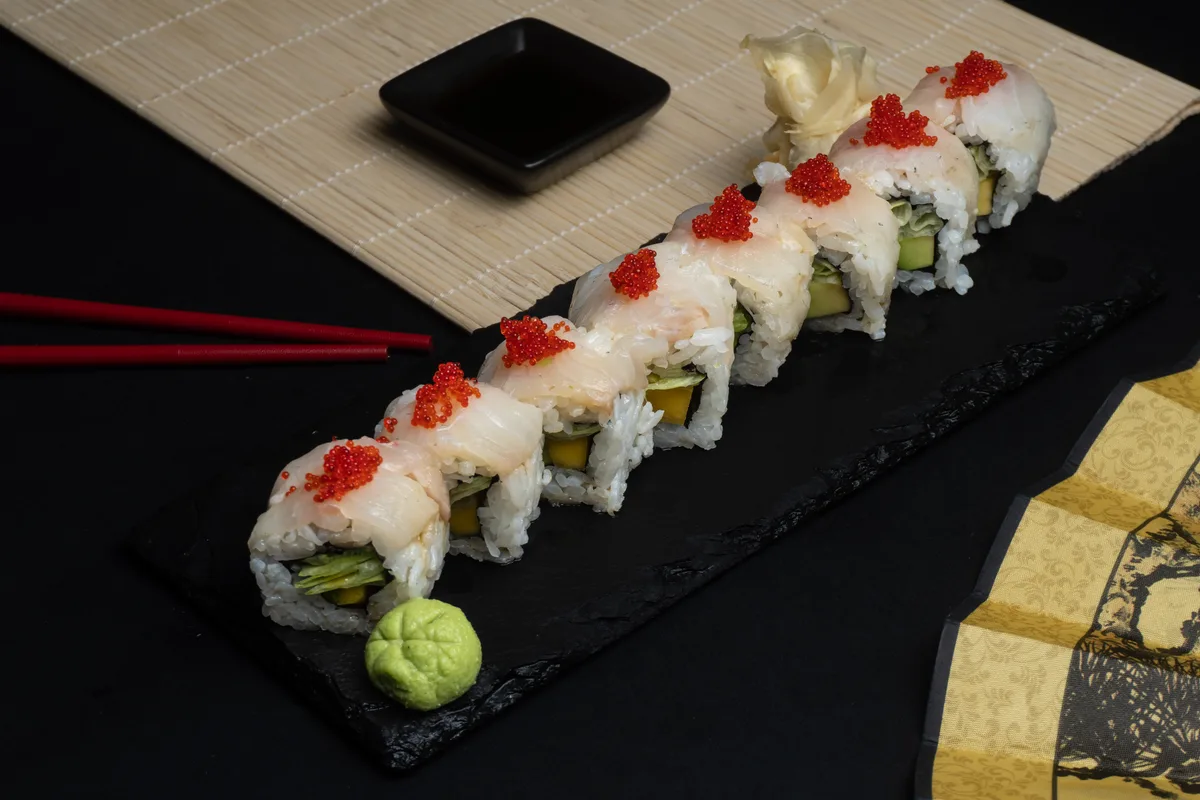 Seabass roll (8 pcs)