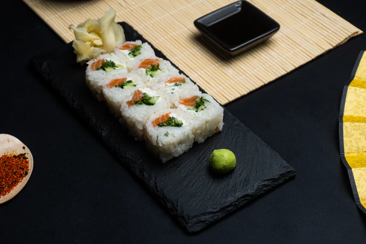 Smoked salmon snow roll