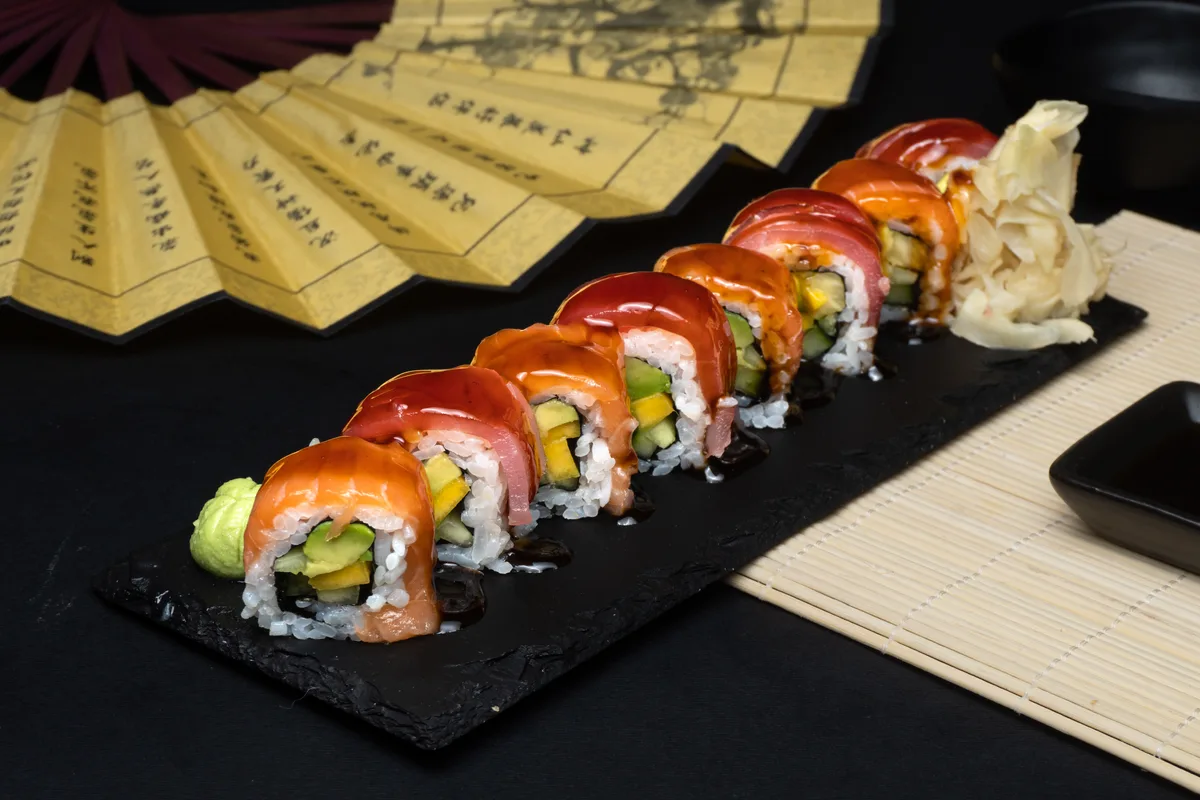 Tropicana roll (8 pcs)