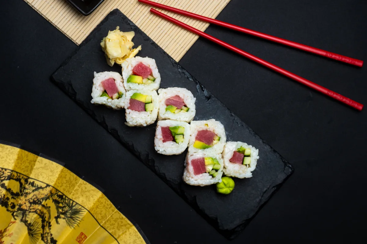 Tuna snow roll
