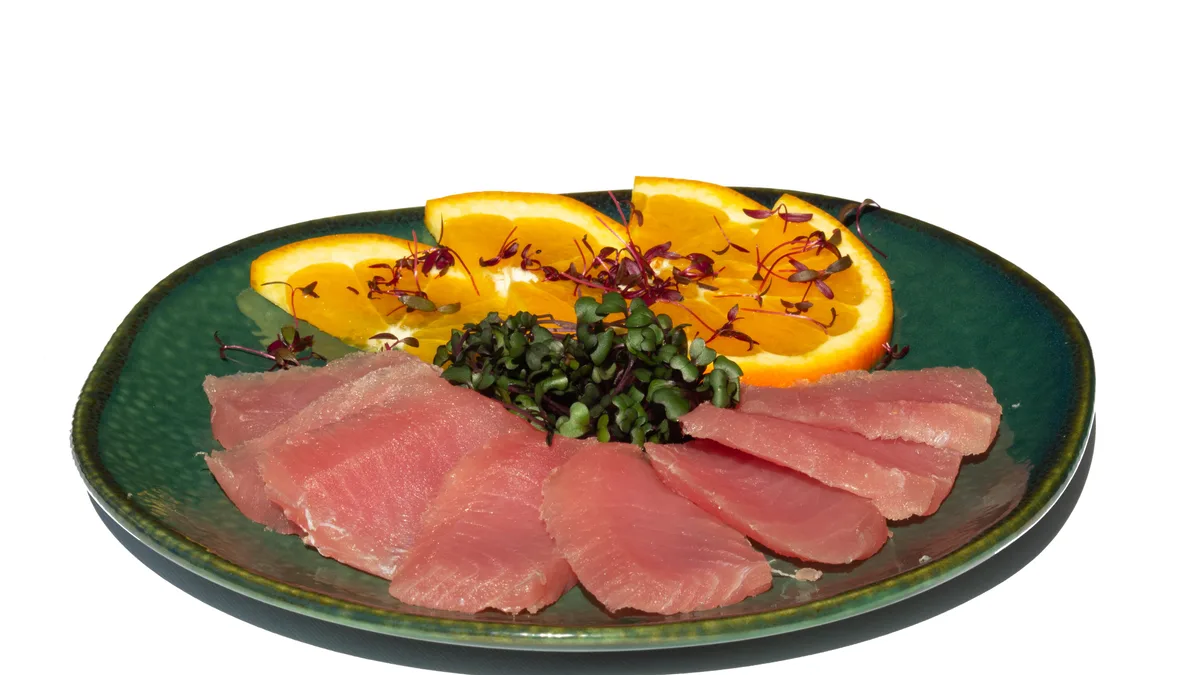 Sashimi tuna