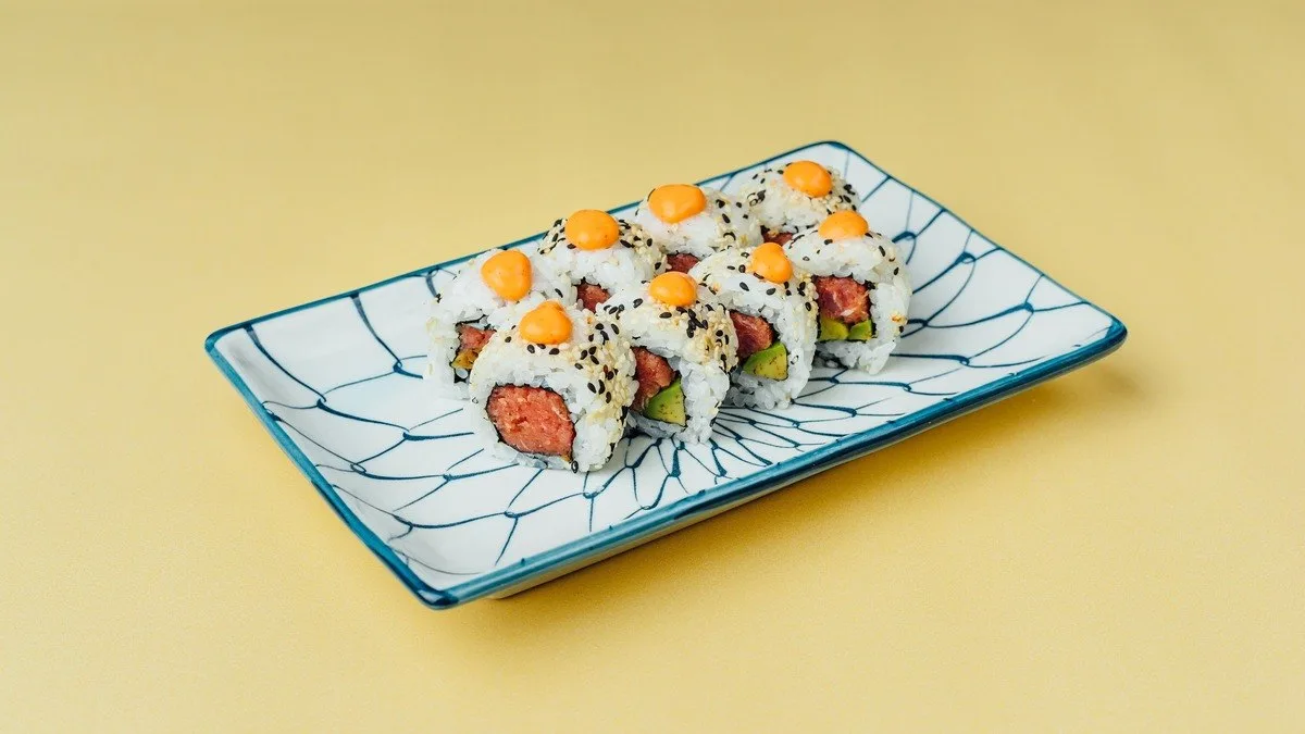 Spicy california roll