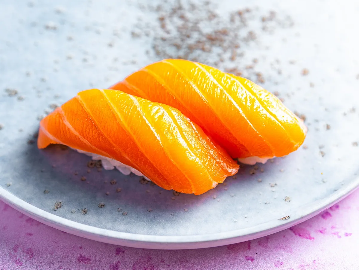 Salmon nigiri 2 tk