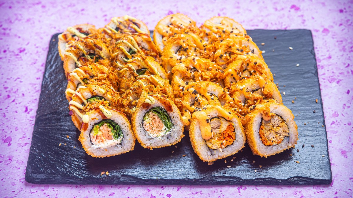 Wolt+ Set 20pcs: Crumb and Salmon + Chicken