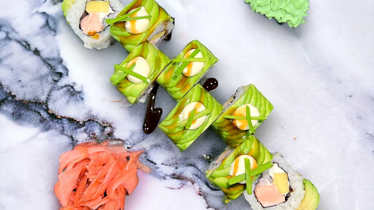 Tropical Harmony Roll