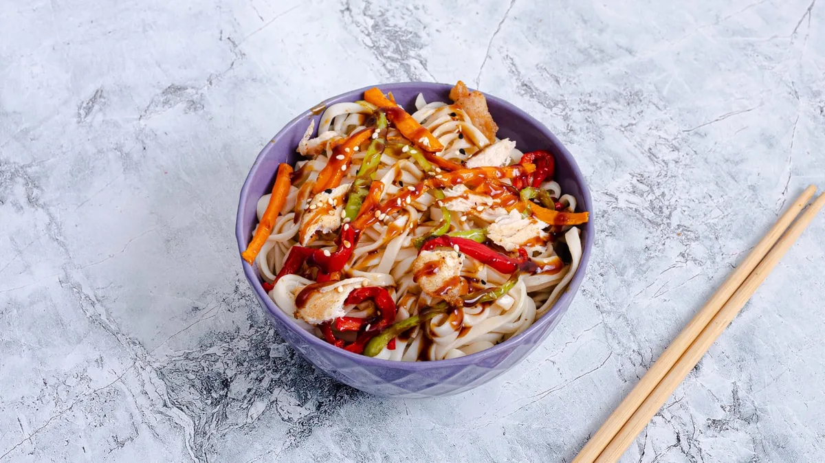 Udon Toyuqlu