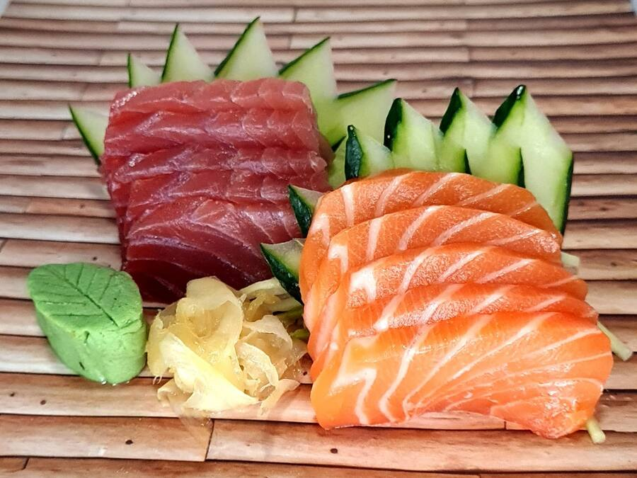 Sashimi Salmão e Atum 10 Fatias.