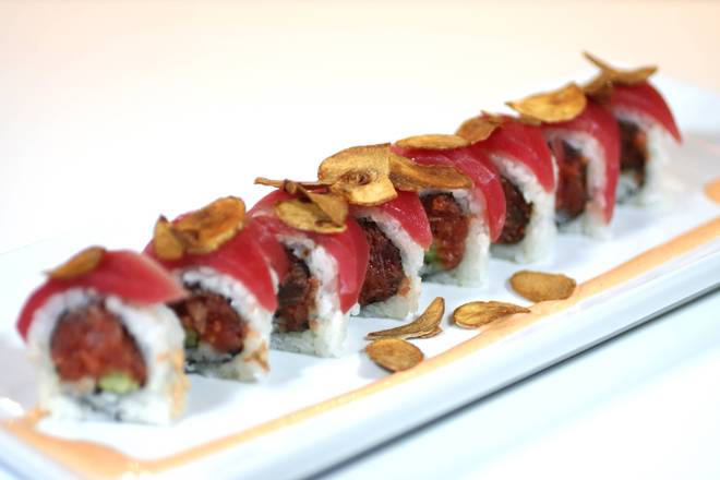 Garlic Chip on Tuna Roll