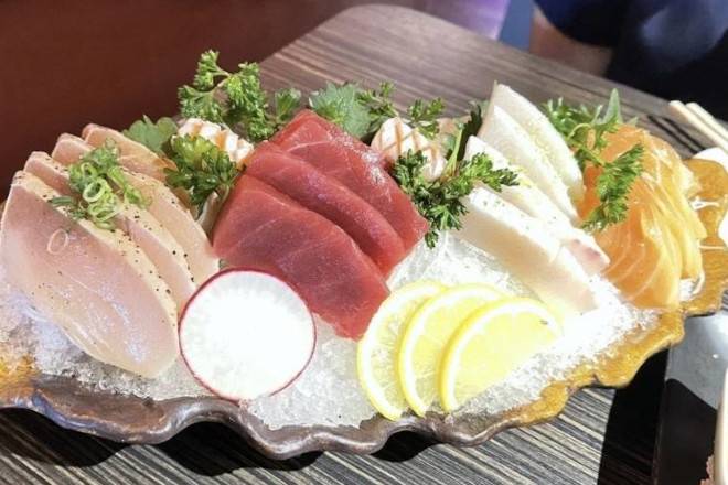 Sashimi Combo B / 16 pcs