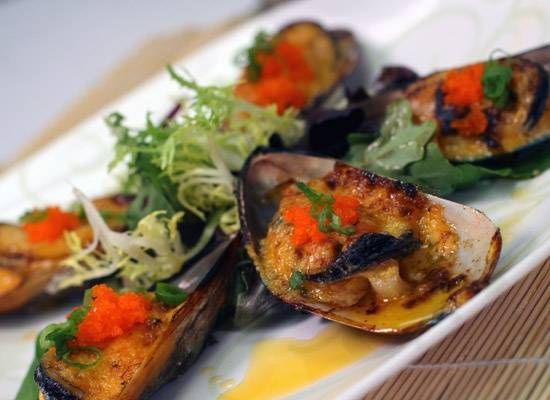 Spicy Garlic Baked New Zealand Mussels (5 pcs)